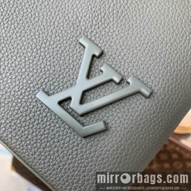 LV Bags Aerogram iPad M69837军绿 30x22x5cm gf
