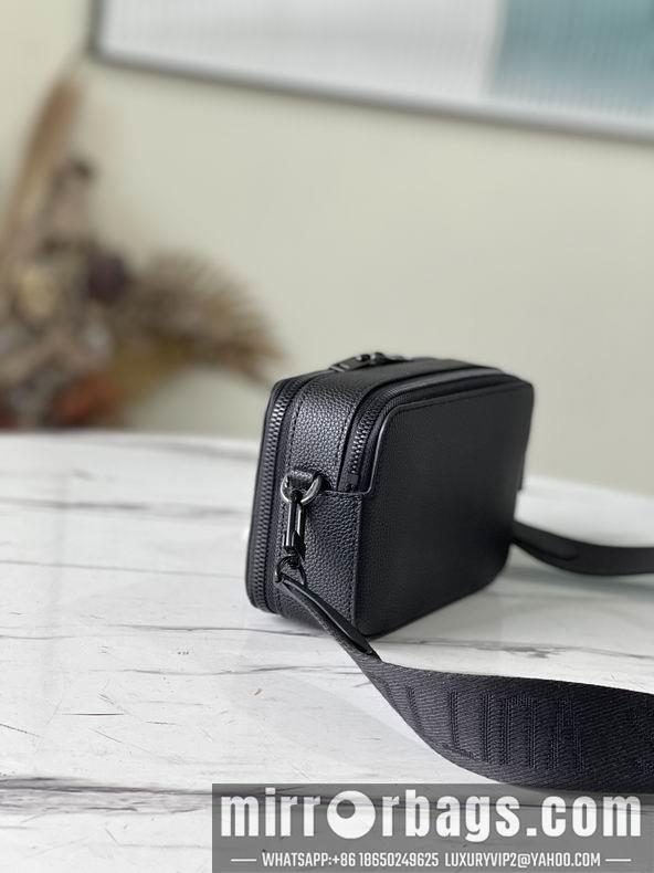 LV Bags Alpha Wearable M59161 18.5x11x6.5cm gf
