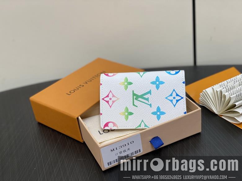 LV Bags M13910 7.5x11cm gf