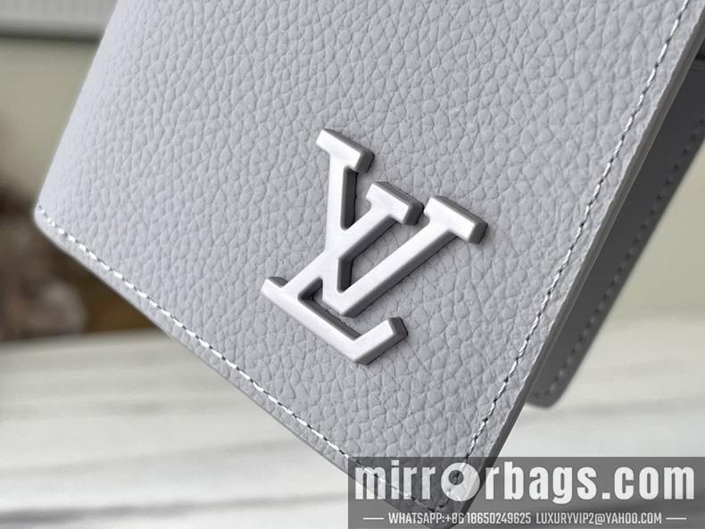 LV Bags Aerogram M81153 10x19x2 cm gf
