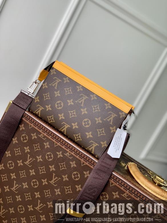 LV Bags Alpha M81124 18.5x11x6.5cm gf1