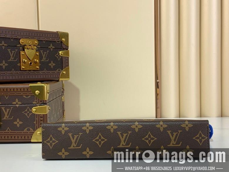 LV Bags Voyage m12815 21x6x27cm gf4
