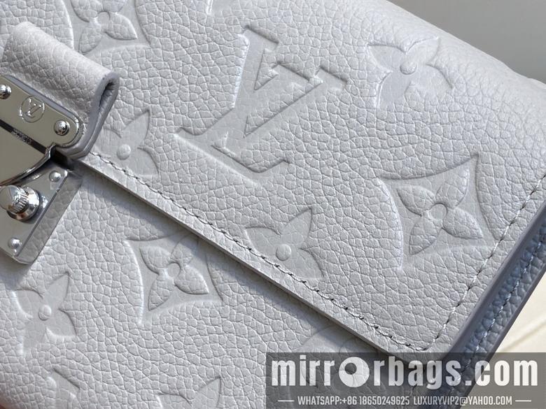 LV Bags Sarah M13463 19x11x3cm gf