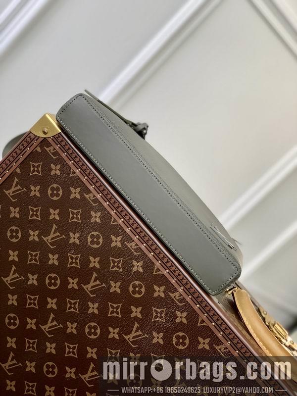 LV Bags Aerogram iPad M69837军绿 30x22x5cm gf