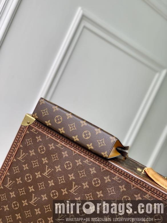 LV Bags Alpha M81124 18.5x11x6.5cm gf1