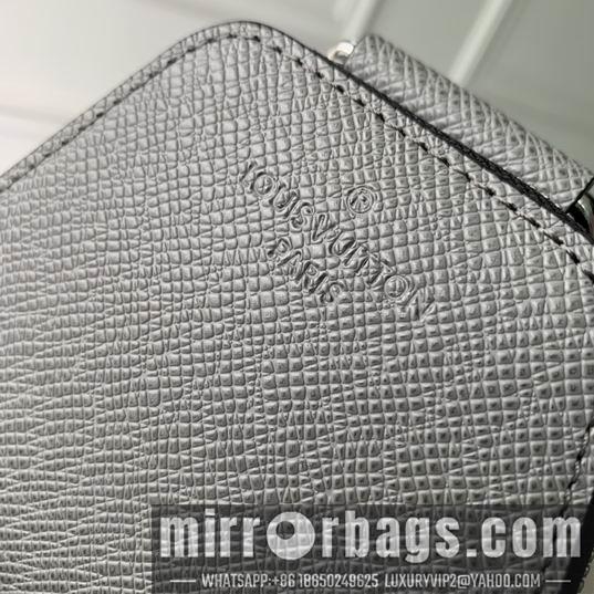 LV Bags Avenue M41719 20x31x10cm gf
