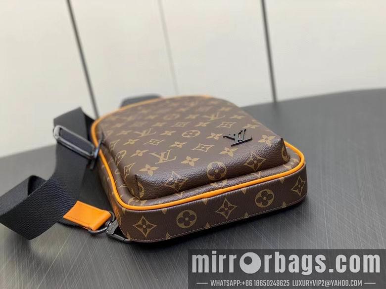 LV Bags Avenue M46718 20x31x7cm gf