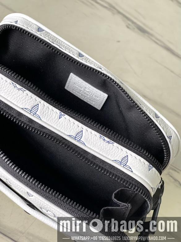 LV Bags Alpha M83383 11x18.5x6.5cm gf