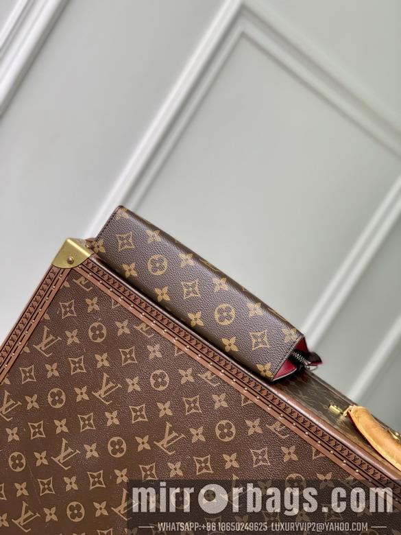 LV Bags Alpha M81124 18.5x11x6.5cm gf4