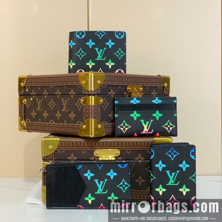 LV Bags M13910 7.5x11.1x1cm gf