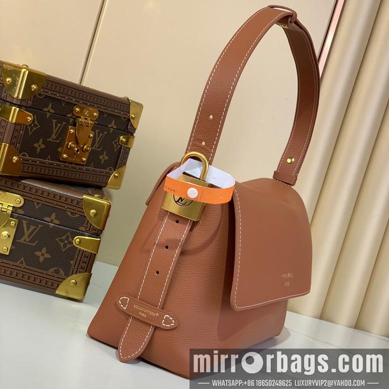 LV Bags Low Key m13151 30x18x12cm gf