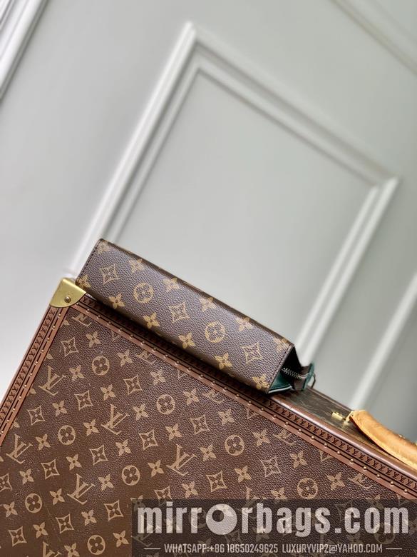 LV Bags Alpha M81124 18.5x11x6.5cm gf2