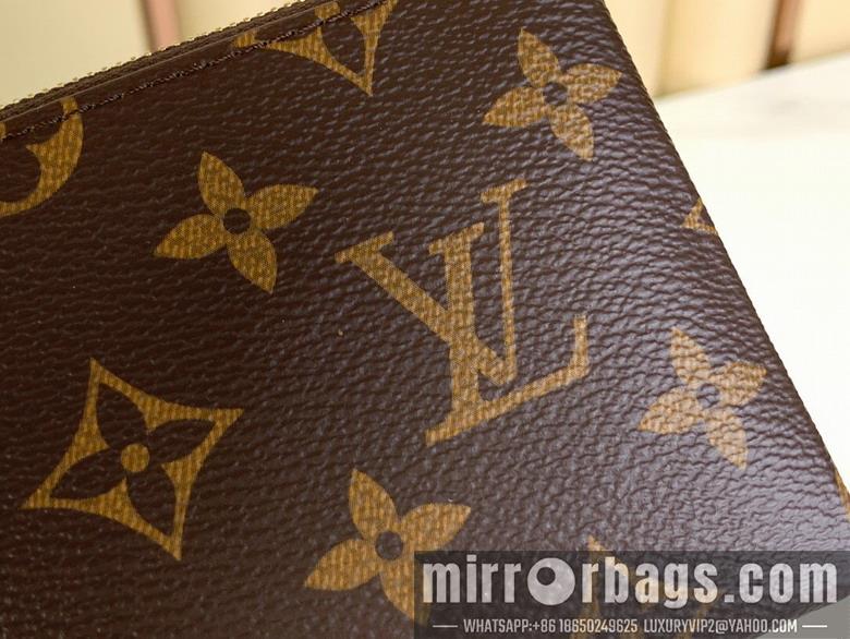 LV Bags Cles m13559 9x1x15cm gf