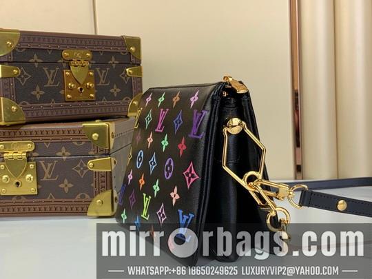 LV Bags Coussin m13232 16x7x21cm gf