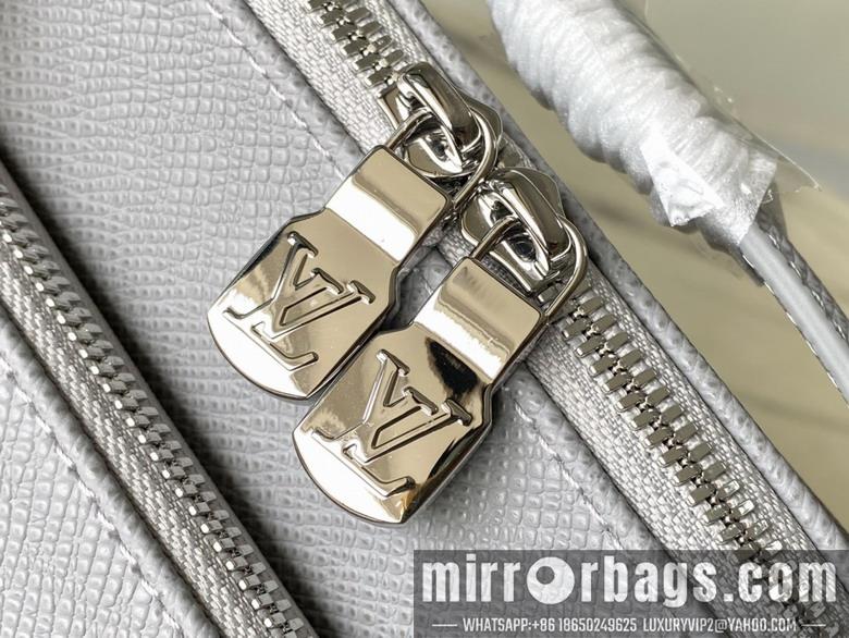 LV Bags Avenue M11657 22.5x15.5x7.5cm gf.