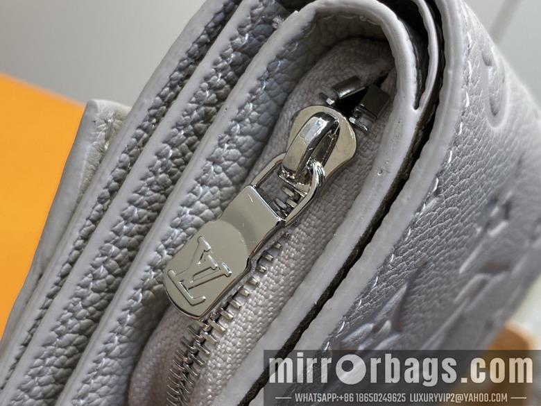 LV Bags Compact M13464 11.5x8.5x4cm gf