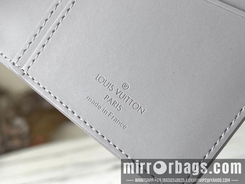 LV Bags Aerogram M81153 10x19x2 cm gf