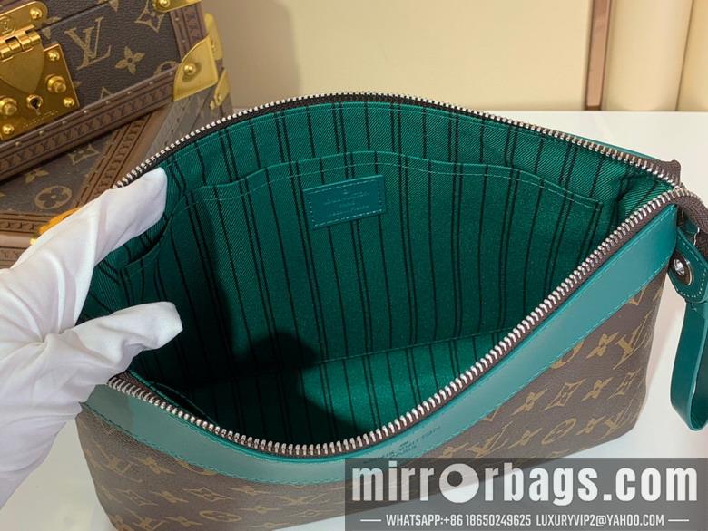 LV Bags Voyage m13198 21x7.5x30cm gf1