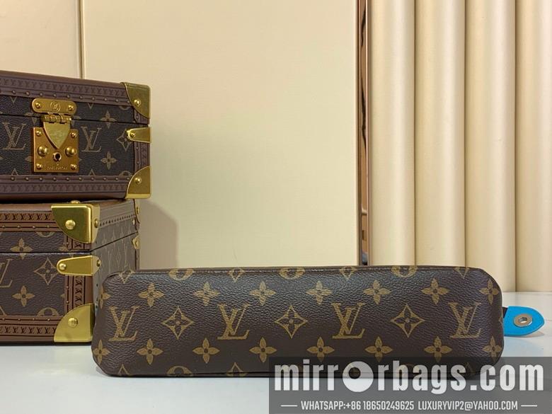 LV Bags Voyage m13198 21x7.5x30cm gf5