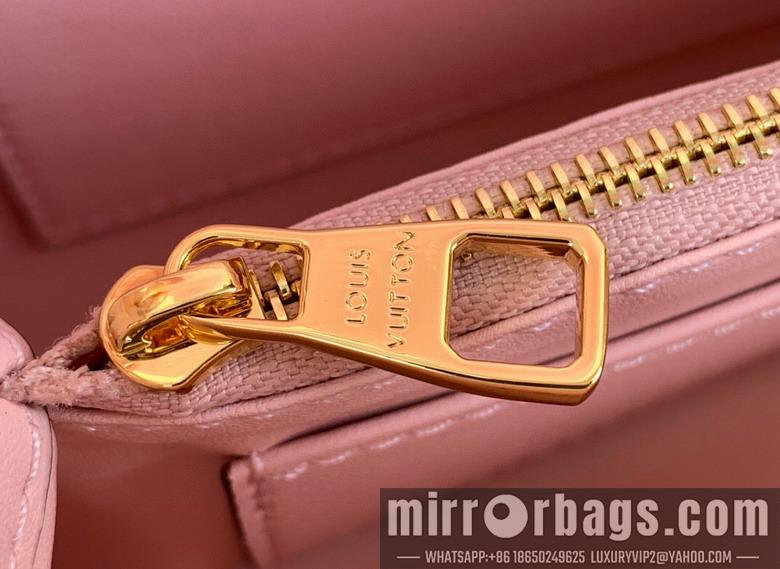 LV Bags Cap m11908 21x13.6x8cm gf2