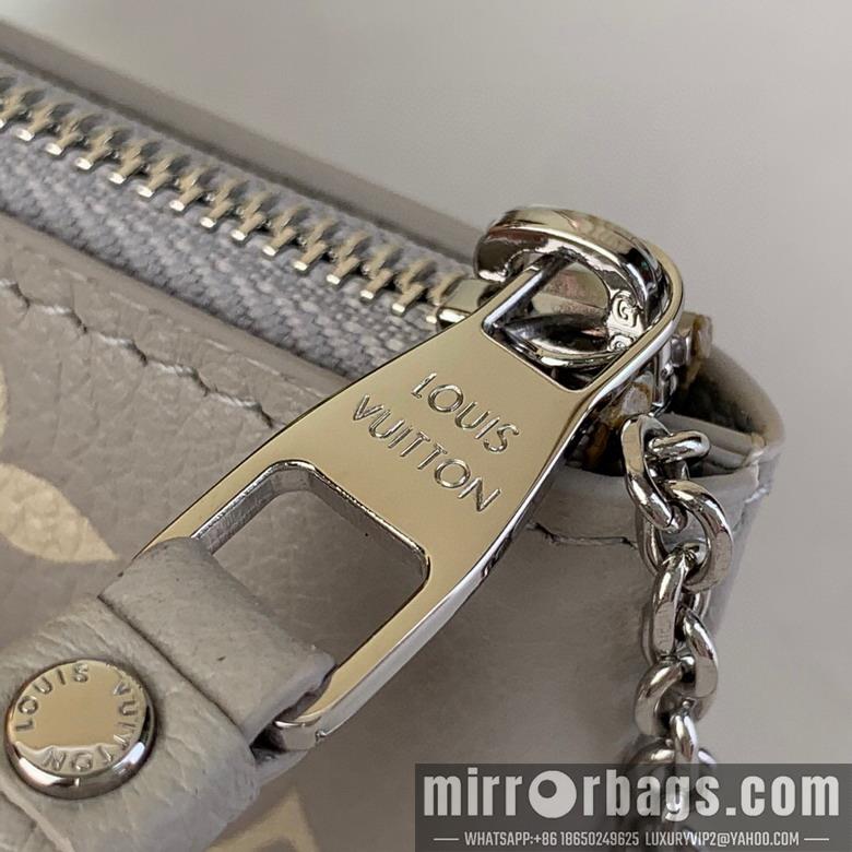 LV Bags m13793 12x7x1.5cm gf