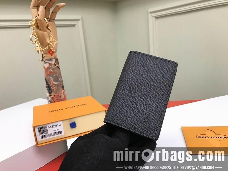 LV Bags M32912 11X7cm