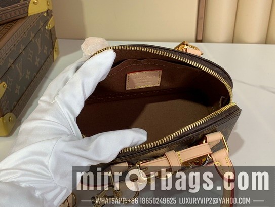 LV Bags Alma M14339 18x12x8cm gf1