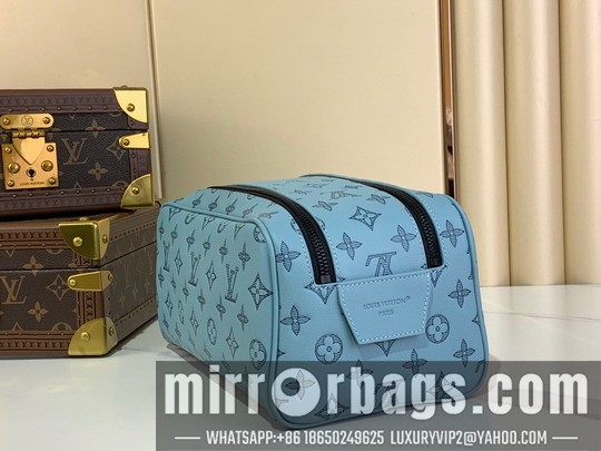 LV Bags Dopp Kit m14843 15x16.5x28cm gf1