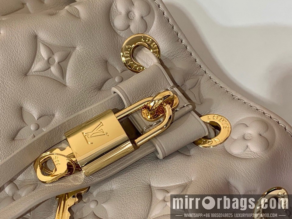 LV Bags Bucket M26216 20x20x10cm gf1