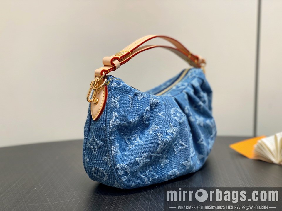 LV Bags Valley M13571 15x7x21cm gf