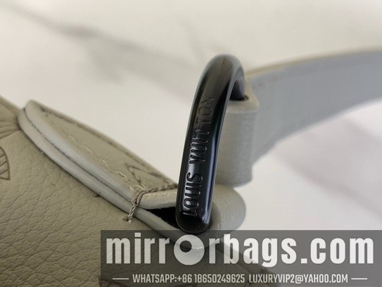LV Bags Pulse m12636 16x5x22.5cm gf