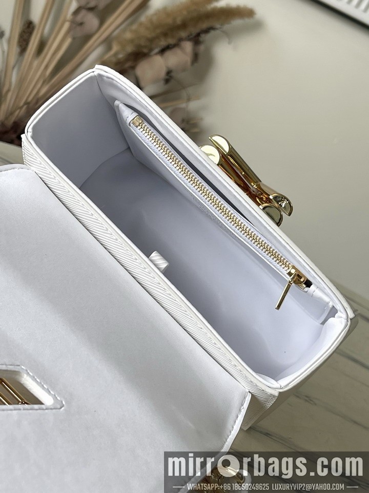 LV Bags Twist M13239 19x15x7cm gf