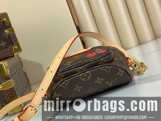 LV Bags Bumbag M13449 17x12x9.5cm gf
