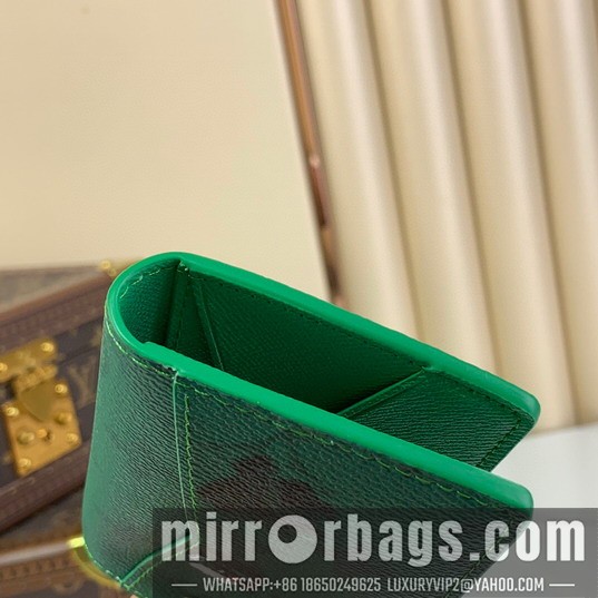 LV Bags m14880 7.5x11.1x1cm gf