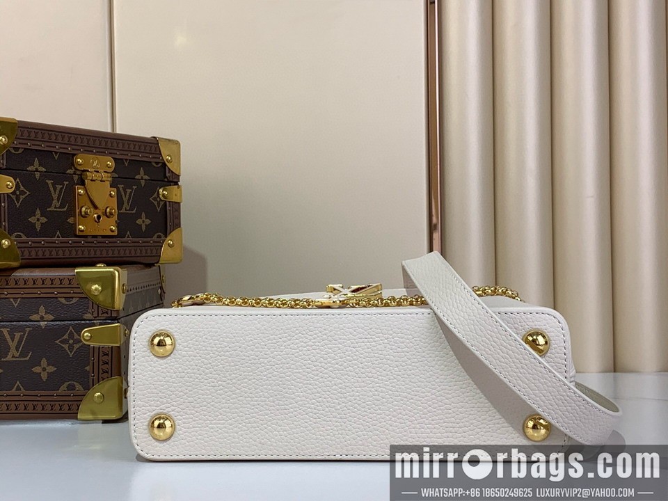 LV Bags Cap m15117 27x17.3x9cm gf