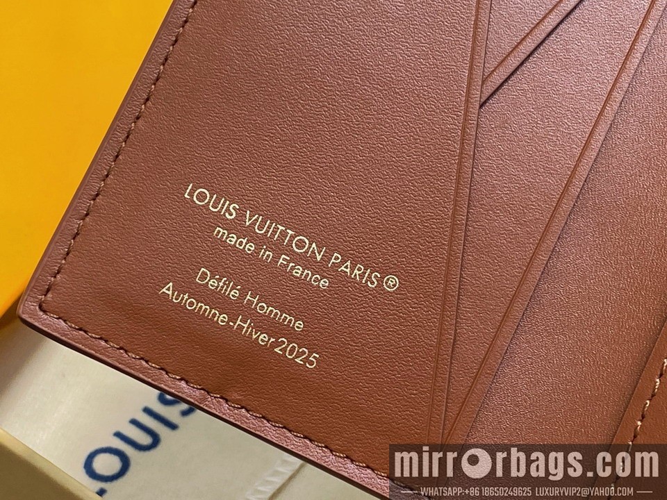 LV Bags M26072 11.1x1x7.5cm gf3