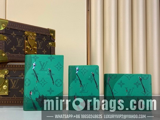 LV Bags m14880 7.5x11.1x1cm gf