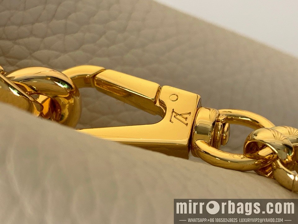 LV Bags Cap m15117 14x8x21cm gf