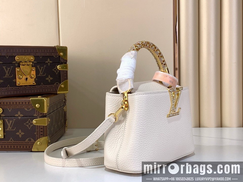 LV Bags Cap m14177 13.6x8x21cm gf