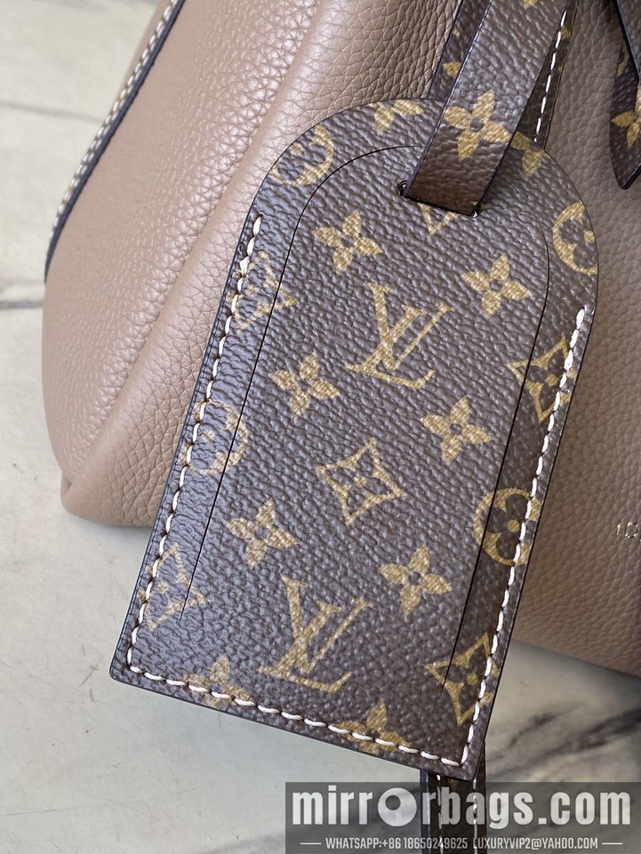 LV Bags M13667 25x15x18cm gf1