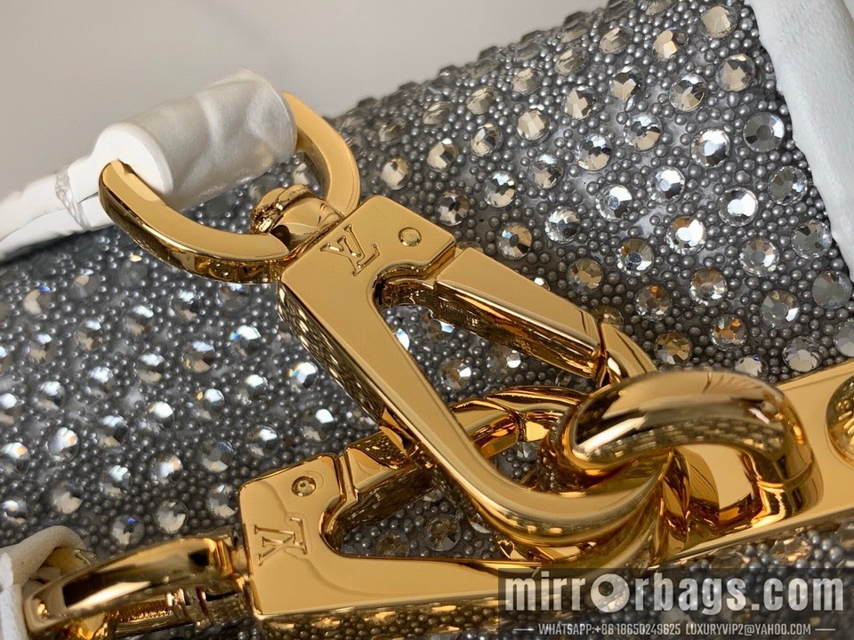 LV Bags Cap M83088 12x7x16cm gf