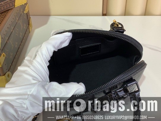 LV Bags Alma K00015 18x12x8cm gf1