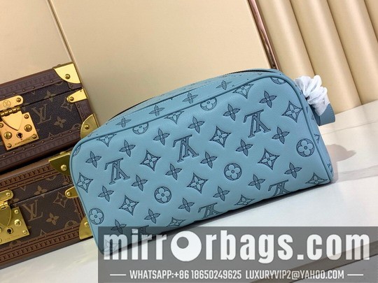 LV Bags Dopp Kit m14843 15x16.5x28cm gf1