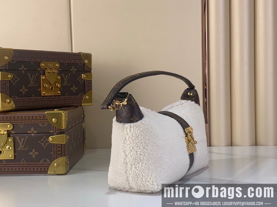 LV Bags Mia M26245 14.5x8x22cm gf
