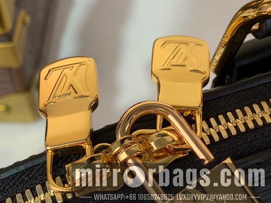 LV Bags Alma M13670 23.5x17.5x11.5cm gf