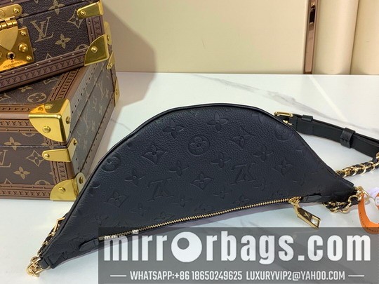 LV Bags Bumbag m14353 31x15x6cm gf
