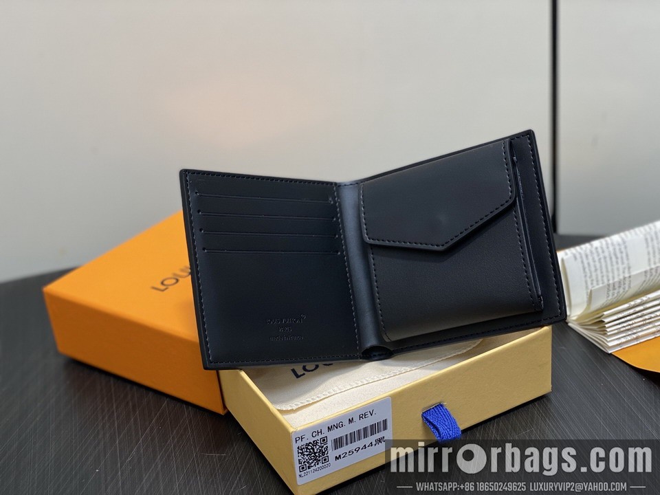 LV Bags Multiple M25944 11x11x15cm gf