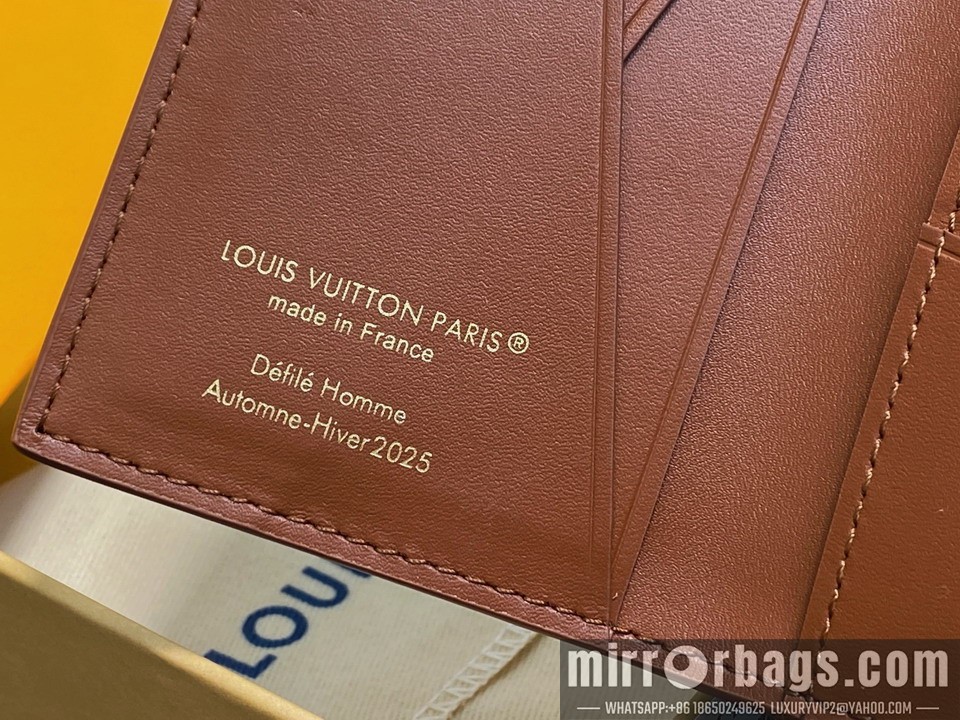 LV Bags M26072 11.1x1x7.5cm gf5