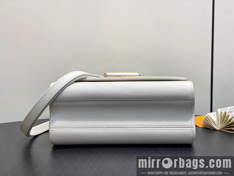 LV Bags Twist M14341 16x8x23cm gf