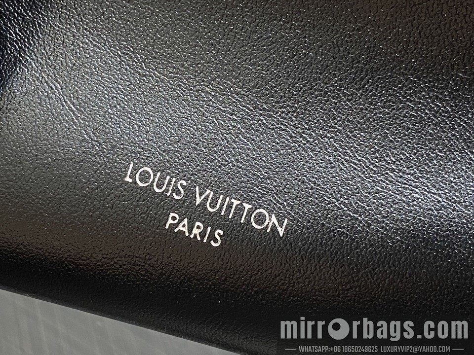LV Bags Vibe M14544 10x7.5x25cm gf1